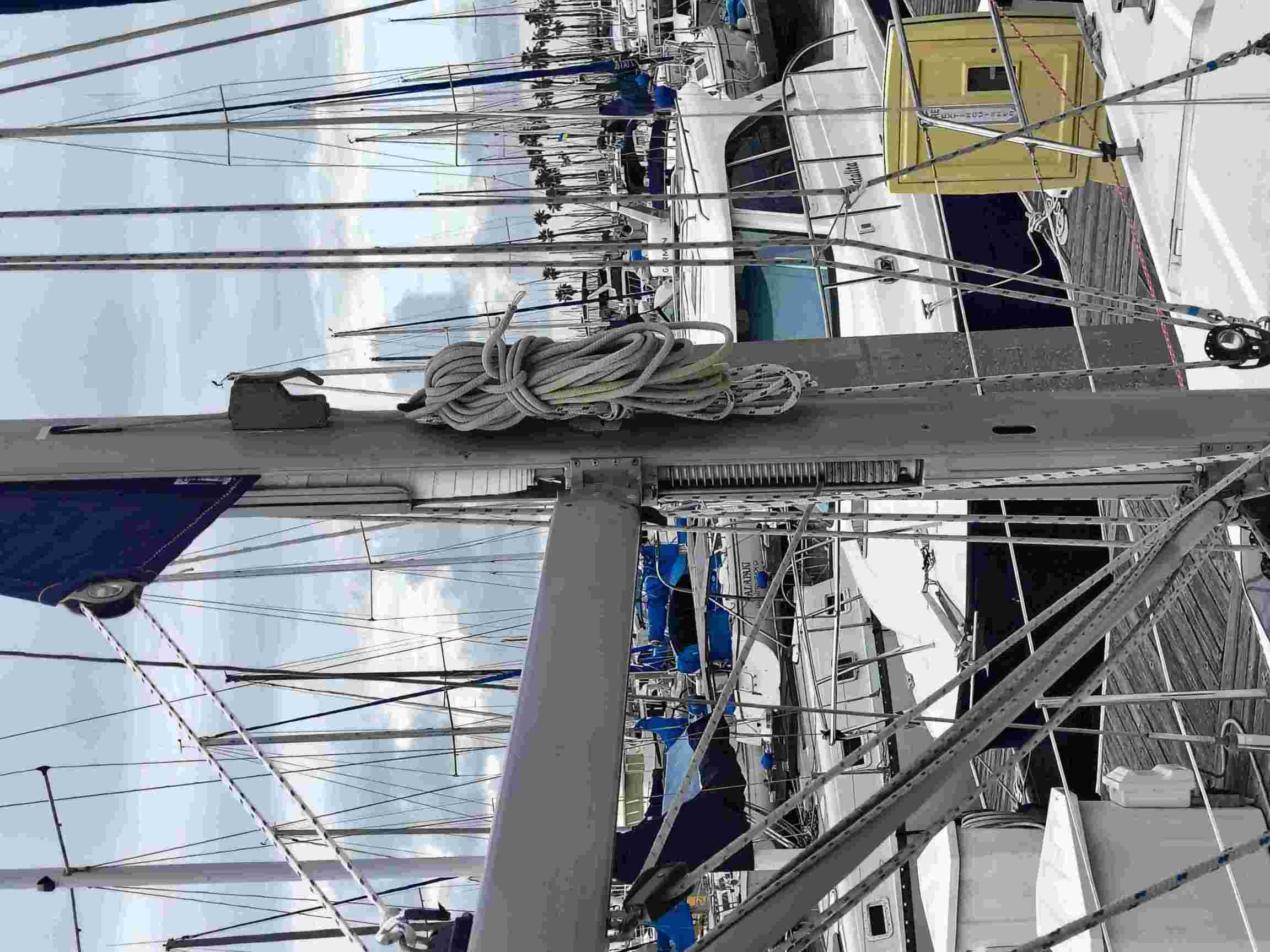 in mast.jpg
