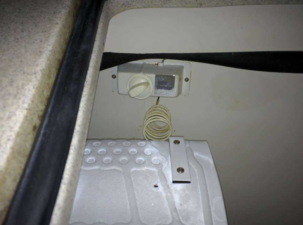 fridgeknob.jpg